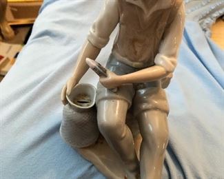 Tengra figurine