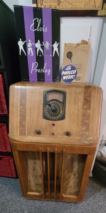 Philco 38-3 Vacuum Tube Radio