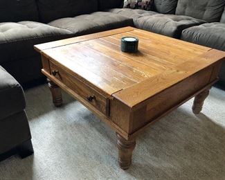 coffee / cocktail table