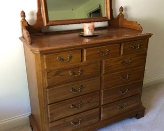 Thomasville vintage bedroom set