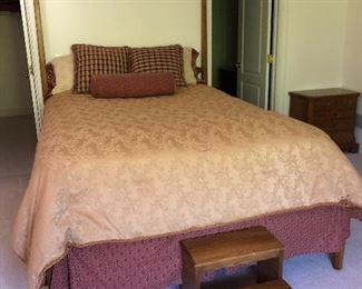 Thomasville vintage bedroom set with queen bed