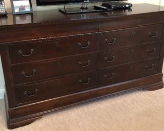 8 drawer dresser