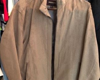 Men's L-XXL outerwear including Johnston & Murphy, Polo, Columbia, Izod, Zero Research, etc.