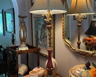 There are two of these lamps and also a matching floor lamp
