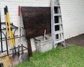 Head board, ladder and more tools