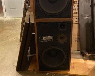 DSL Speakers 1984 like new