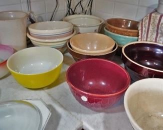 Vintage Pyrex and stoneware bowls