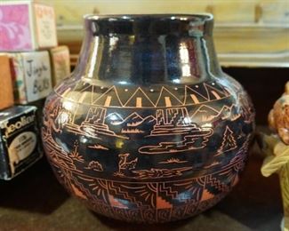 Navajo pottery bowl by Jerry Skeeter