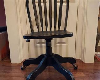 Windsor Wooden Swivel Desk Chair