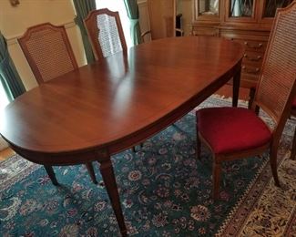 Thomasville dining set: china cabinet, table w/ 6 chairs & leaves and server