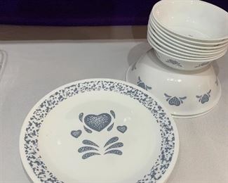 Set of corral dishware