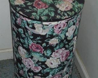 Round fabric laundry hamper