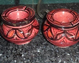 Pair of ash trays