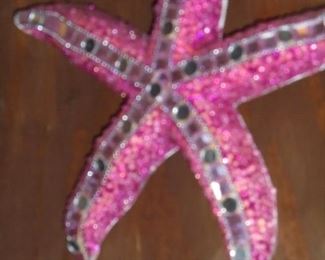 1 of 2 star fish wal decorations
