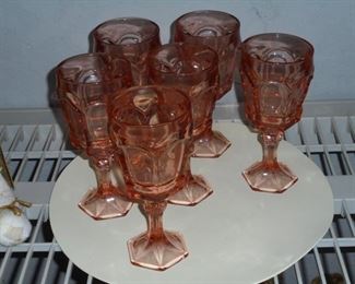 6 pink stemmed glasses