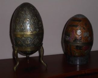 Pair brass eggs