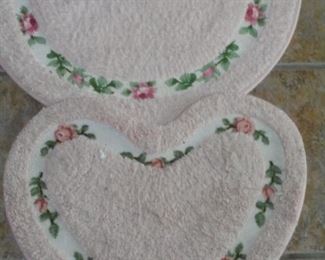 Rose bath mat