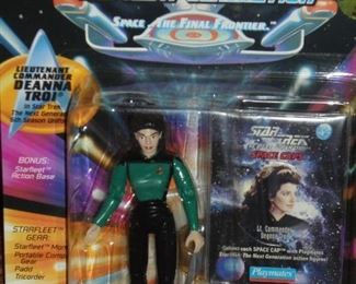 Star Trek Next Generation: Lieutenant Commander Deanna Troi