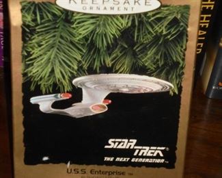 Keepsake Ornament Star Trek The Next Generation:  Star Ship Enterprise