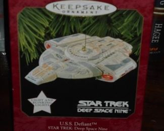 Keepsake Ornament Star Trek Deep Space Nine:  USS Enterprise w/blinking lights  1993
