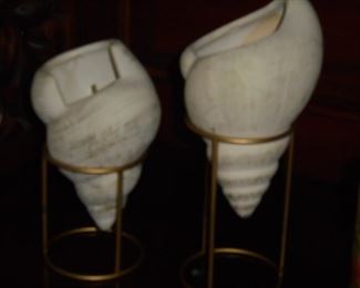 Pair shell candles 
