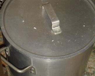 Aluminum stew pot