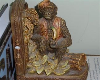Monkey book ends