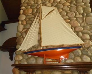 Large mantle sail boat w/cloth sails