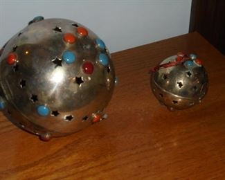 Pair metal incense balls