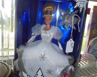 NIB Walt Disney Barbie Cinderella  Holliday collection  