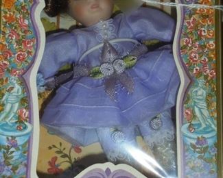 Marie Osmond fine porcelain mother day doll in original box by Knickerbocker  Limited edition 1994 