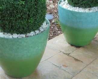Pair green/aqua planters