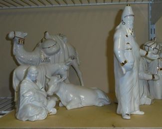 White ceramic Christmas manger scene ( w/o manger) 