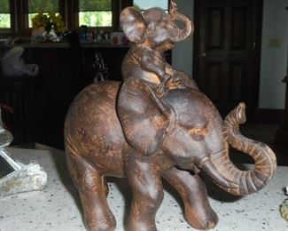 Brown cast elephant w/baby elephant on top