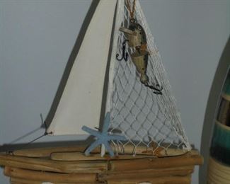 Wood ship w/net sail