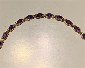 Gold and amethyst bracelet 