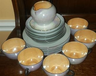 Vintage dish set