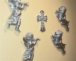 Angels we have heard on high!