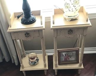 Cute side tables (pair)