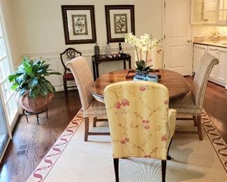 Dining Room Table with 4 Chairs 