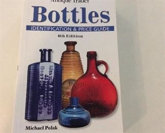 Antique Trader Bottles Identification & Price Guide. 