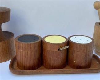 Digsmed Teak Salt & Pepper Shakers