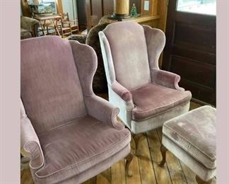 Pair of Nice Seating Chairs