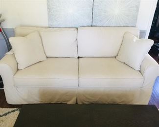  Rand new clean lines modern living room set