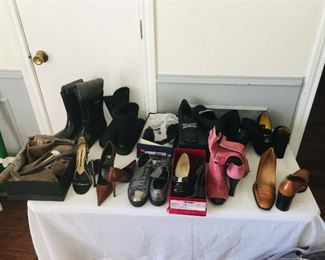 High end shoes size 9m to 10 m
Prada
Gucci