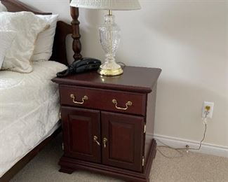 . . . a nice night stand to another beautiful four-poster bedroom set