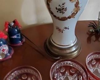 Four Chinese Export lamps. Two pairs.