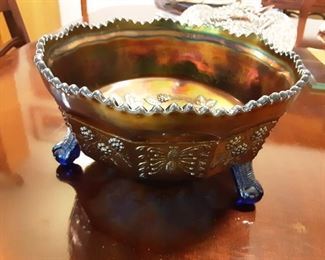 Stunning iridescent glass bowl