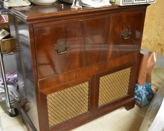 Vintage stereo with record player!
