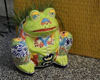 frog planter